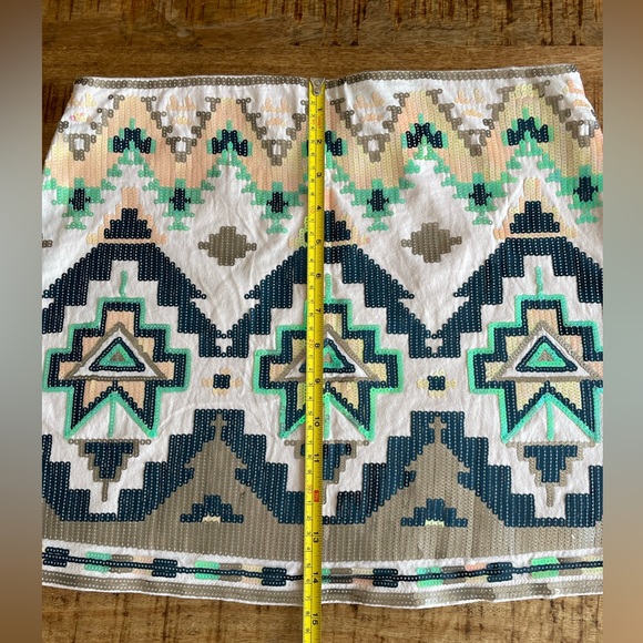 Express Aztec sequin mini skirt - Picture 5 of 6